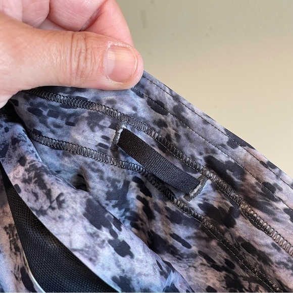 Lululemon Base Pace HR Tight Size 4 - Picture 6 of 9